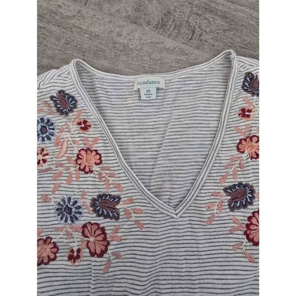 Women's Sundance Gray Stripe Floral Embroidered Short Sleeve T-Shirt Size XS - Picture 4 of 8
